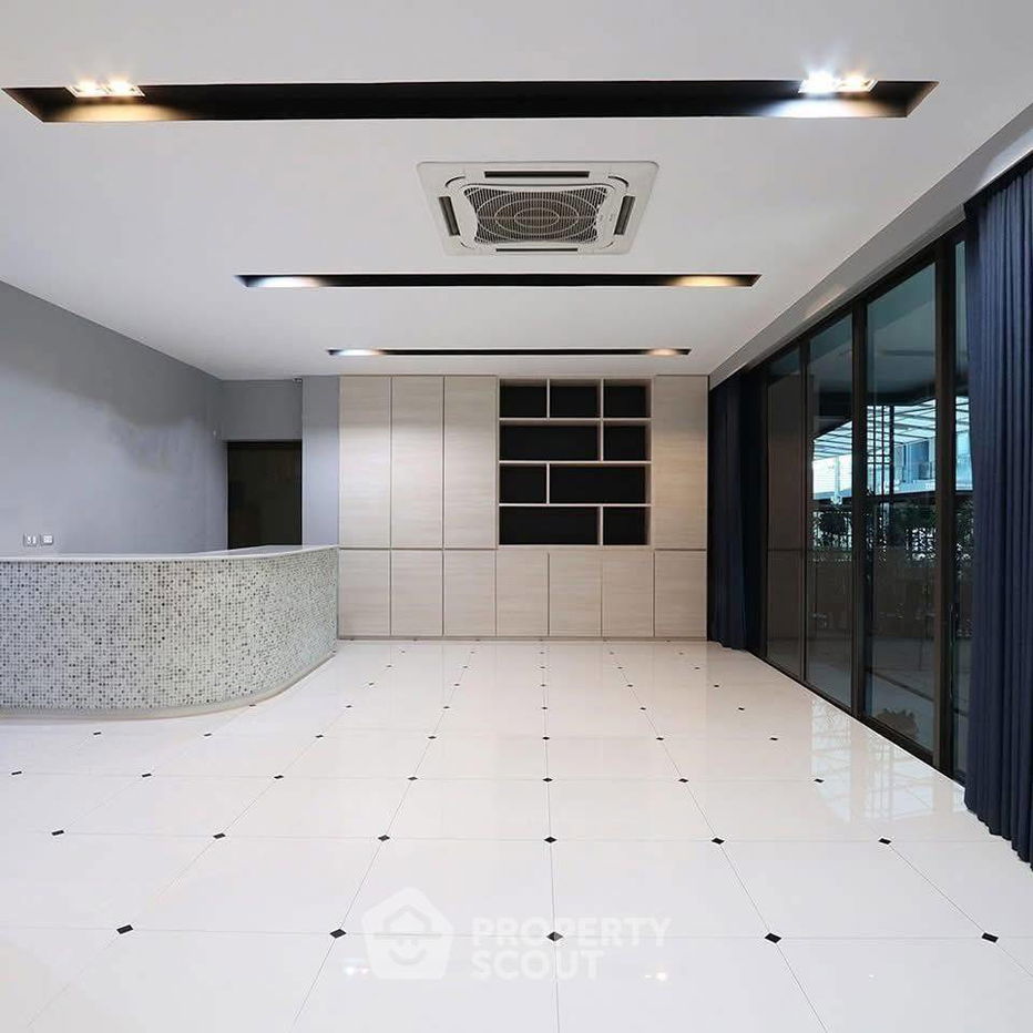 รูป ทาวน์เฮาท์ 3-ห้องนอน ใน นวลจันทร์ (ID 2066407) - รูปที่ 5/17