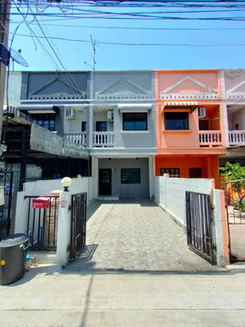 ขายทาวน์เฮ้าส์ 2 ชั้น สุขาประชาสรรค์ 3 ปากเกร็ด นนทบุรี, 2 ห้องนอน 2 ห้องน้ำ พื้นที่ 19 ตารางวา ตกแต่งพร้อมอยู่