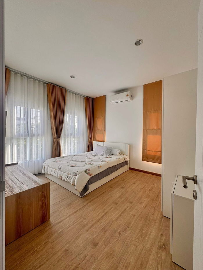 picture House for rent Grand Sivarom Sukhumvit Bang Pu, ready to move in. If interested, contact Line @goodmanpro or call 0999029192. - 7/12