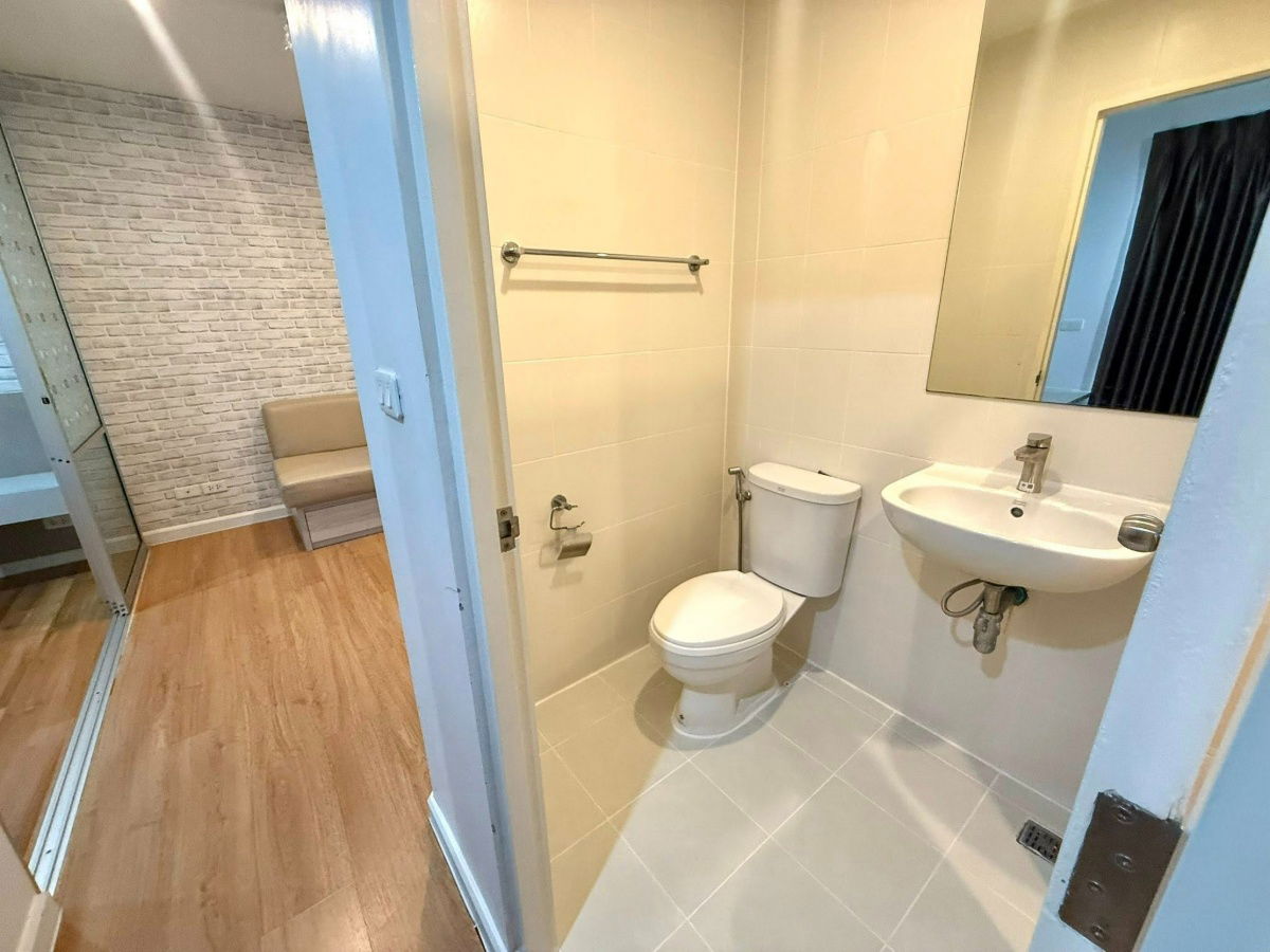 picture Room for sale  v condo Ladkrabang - 10/14