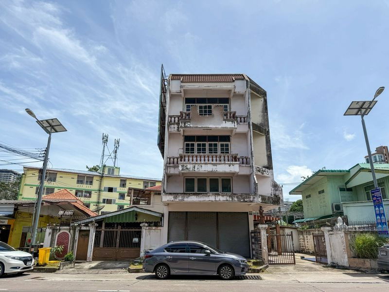 picture Land with buildings, next to the main road, Assumption Intersection, Sriracha, Chonburi - 1/20
