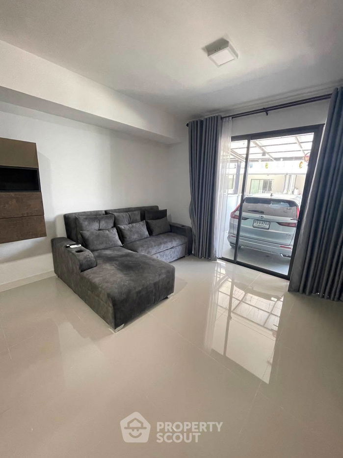 picture 3-BR Townhouse at Pleno Sukhumvit-Bangna 2 in Bang Kaeo (ID 2258344) - 3/13