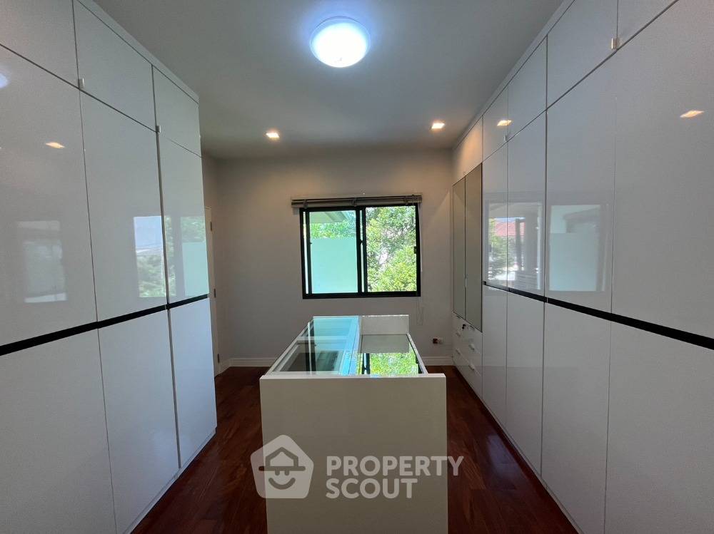 รูป บ้าน 4-ห้องนอน ใน บางพรม (ID 1380118) - รูปที่ 11/12