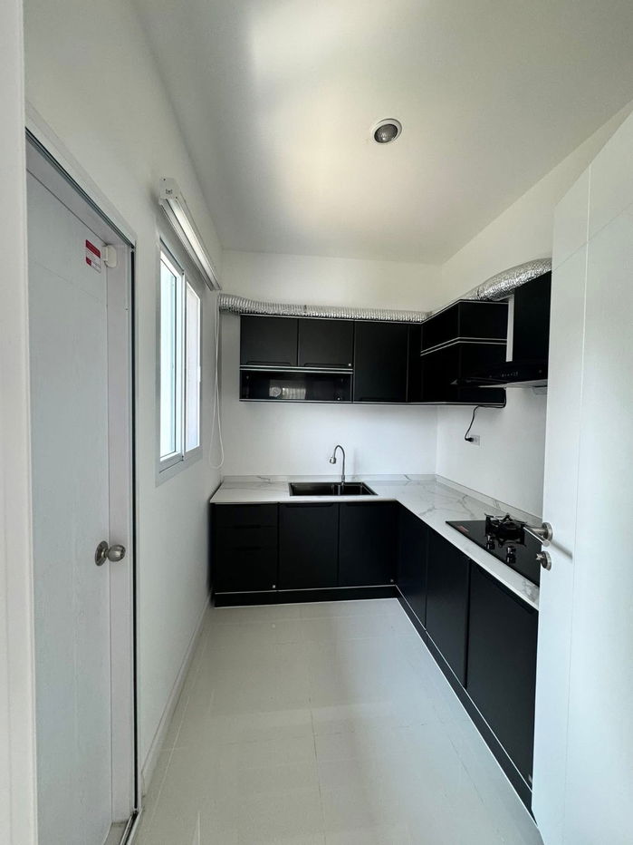 picture House for rent Grand Sivarom Sukhumvit Bang Pu, ready to move in. If interested, contact Line @goodmanpro or call 0999029192. - 11/12