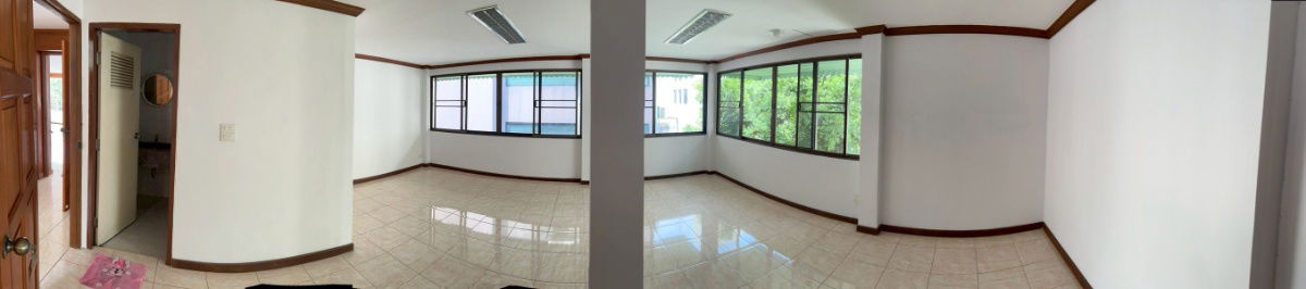 picture Home Office in the middle of Town in Town for RENT/ 办公别墅出租 - 29/35