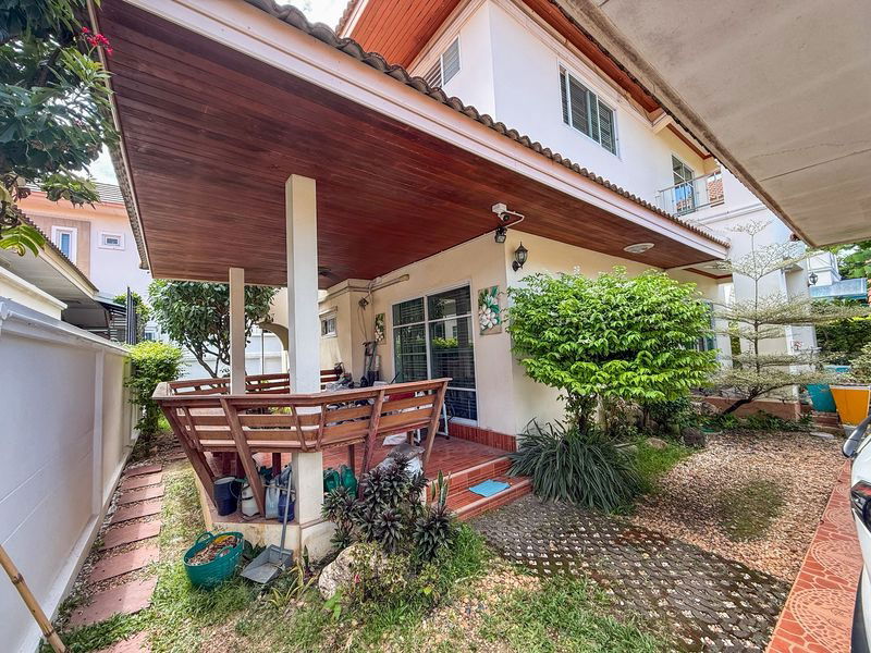picture Two-storey detached house for sale in a community area, Chak Kho-Nong Yai Bu Road, Sriracha, Chonburi - 4/18