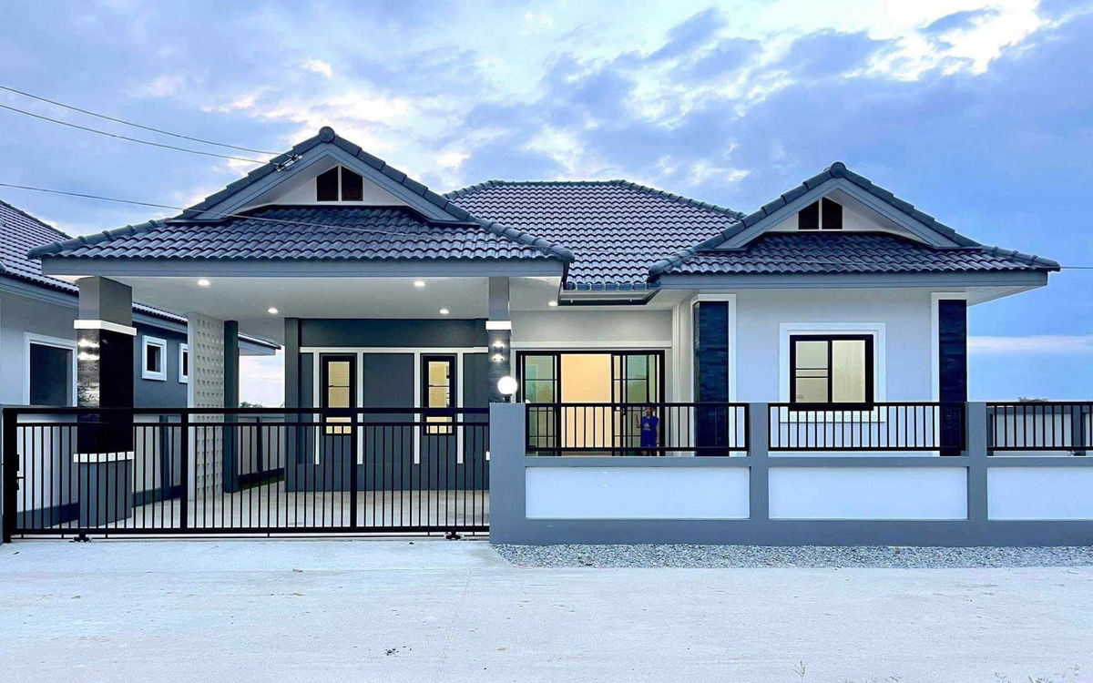 picture  🎉Beautiful newly built house for sale 🏠 Only 2,100,000 baht!!🔥 📍Near the city, Tha Ruea area, Doi Saket District Chiang Mai  - 1/22