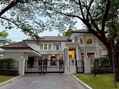 ขายบ้านเดี่ยว 2 ชั้น หมู่บ้าน กรานาดา ปิ่นเกล้า-เพชรเกษม 225 ตารางวา