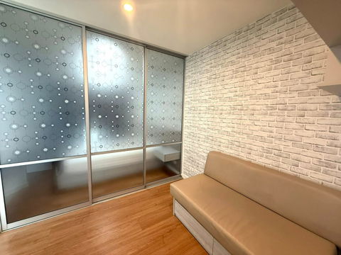 Room for sale  v condo Ladkrabang