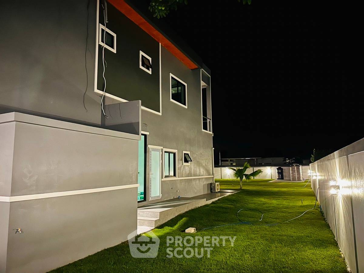 รูป บ้าน 4-ห้องนอน ใน หินเหล็กไฟ (ID 1399489) - รูปที่ 8/15