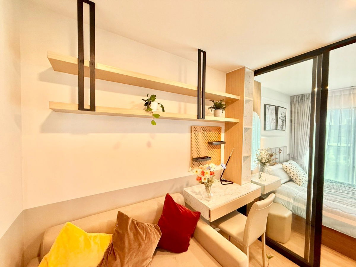 picture Separate kitchen, beautiful built-in furniture, complete with electrical appliances - 14/22