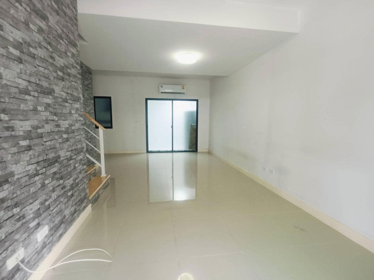 picture 🏡 Urgent Sale 2-Storey Townhouse, 18.2 sq. wah 📍 The Connect 33 Village - 4/15