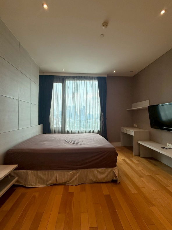 picture Urgent Sale‼️ Aguston Sukhumvit 22 Condo – Pet Friendly - 15/25