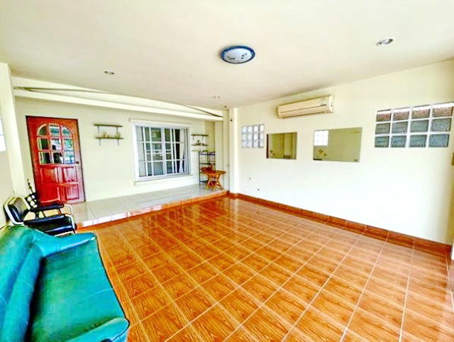 picture Lotus Khon Kaen 1.8 km. Townhouse for rent 2-storey 25 sq.wa. 200 sq.m. with furniture next to the m - 3/8