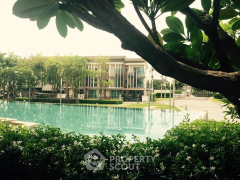 3-BR Townhouse in Talat Bang Khen (ID 1966862)