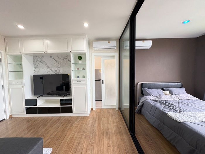 รูป 🔥🔥ขายห้องคอนโด The Tree Interchange พื้นที่ 35.98 ตร.ม.1BED ชั้น 10 ห้องสวย พร้อมอยู่ เพียง 2.49 ล้านบาท ถูกมาก!! สนใจ LINE: @atfirm🔥🔥 - รูปที่ 4/23