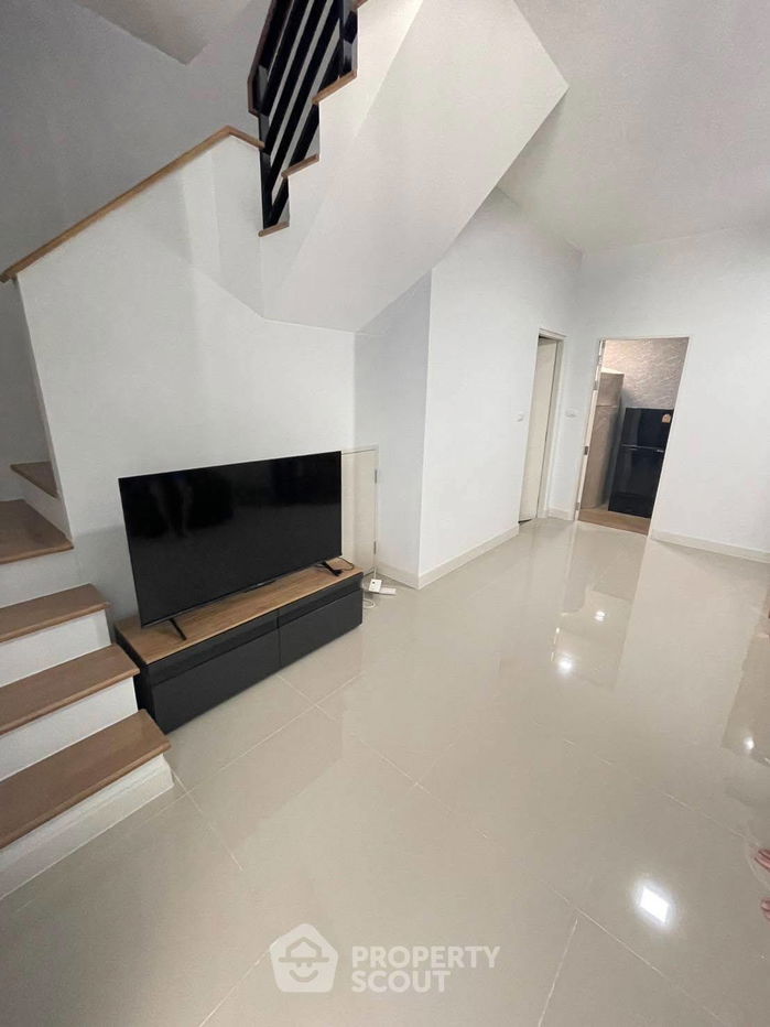 picture 3-BR Townhouse at Pleno Sukhumvit-Bangna 2 in Bang Kaeo (ID 2258344) - 1/13
