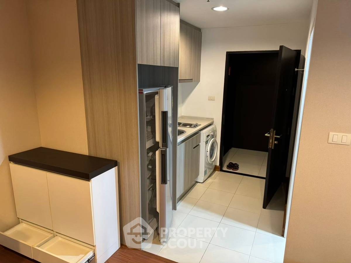 picture 1-BR Condo at Belle Grand Rama 9 near MRT Phra Ram 9 (ID 549742) - 4/14