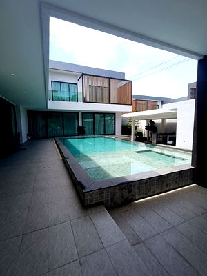 Houses for sale Nong Prue, Chonburi : Luxury house for sale, beautiful view, Jomtien Beach area, house with solar cells