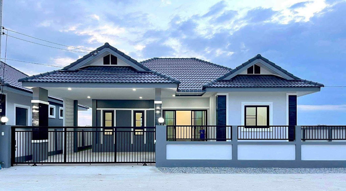 picture  🎉Beautiful newly built house for sale 🏠 Only 2,100,000 baht!!🔥 📍Near the city, Tha Ruea area, Doi Saket District Chiang Mai  - 3/22