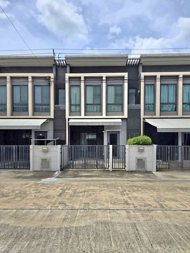R2620 ให้เช่าทาวน์โฮม Pleno สุขุมวิท-บางนา (ว่างค่ะ) ใกล้เมกาบางนา
