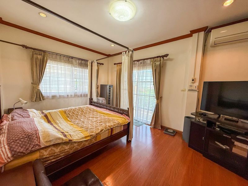 picture Two-storey detached house for sale in a community area, Chak Kho-Nong Yai Bu Road, Sriracha, Chonburi - 10/18