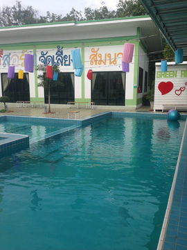 FOR SALE: Green Resort Hotel Business, Mueang Rayong District, Rayong. A fully operational hotel business on a 4-rai plot.
