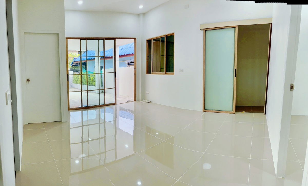 รูป 🔥ขายบ้านสร้างใหม่ 1.69 ล้านบาท⚡️ รวมโอน 😍 📍ใกล้กาดฝรั่ง-หางดง เชียงใหม่ ขนาด   3 ห้องนอน  2 ห้องน้ำ   - รูปที่ 2/9