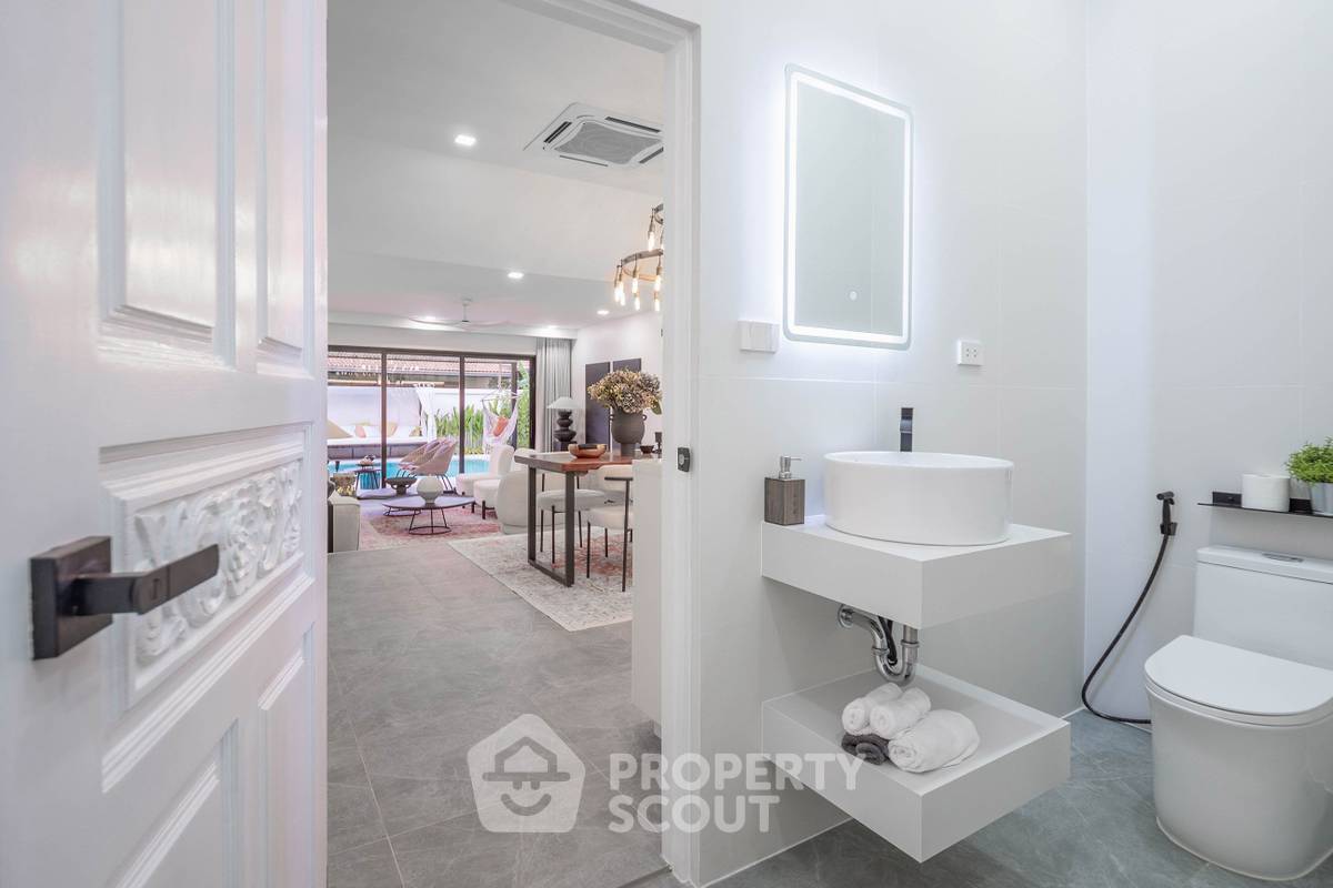 รูป วิลล่า 5-ห้องนอน ที่ ศรีสุข วิลล่า 1 ใกล้ พัทยาตะวันออก (ID 2014918) - รูปที่ 18/41