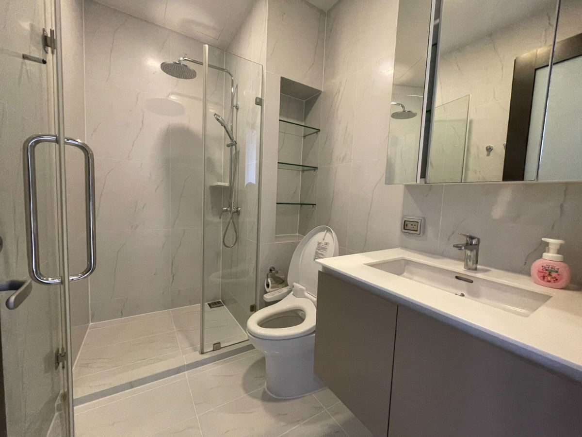 picture For Rent Good Deal !!! |Chewathai Residence Asoke | MRT Rama9 | ☎️0649538354 Line id : Gigmasong13  - 11/11