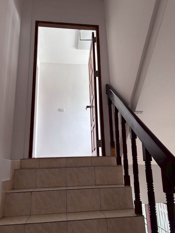 picture Home Office in the middle of Town in Town for RENT/ 办公别墅出租 - 27/35