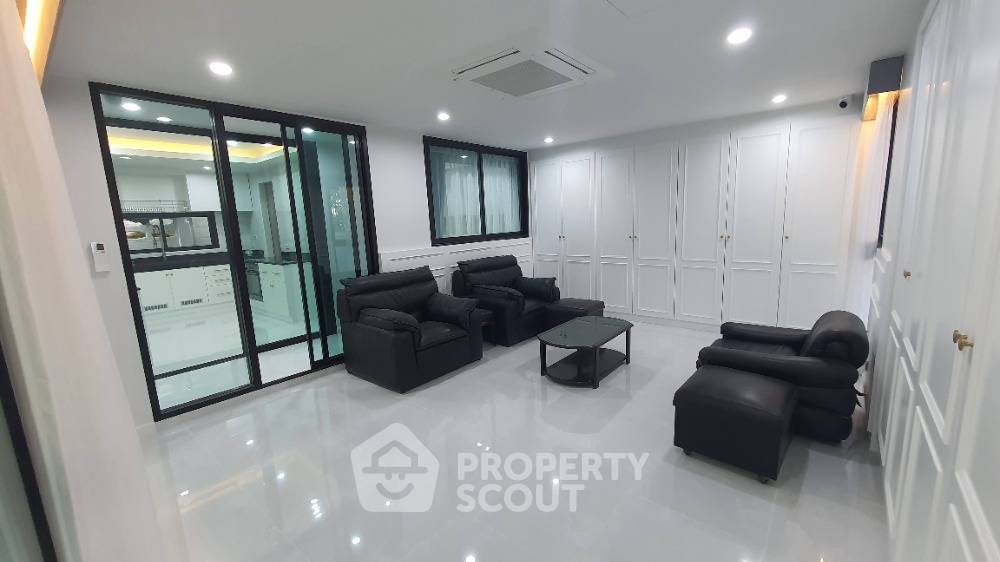 รูป บ้าน 5-ห้องนอน ใน ลาดพร้าว (ID 1542141) - รูปที่ 12/40