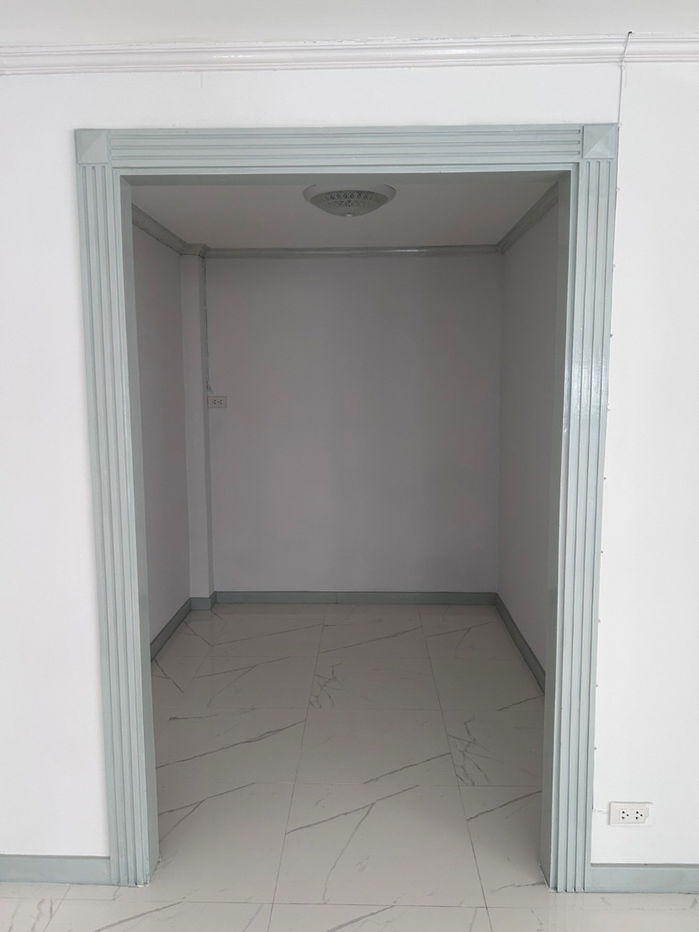 picture Home Office in the middle of Town in Town for RENT/ 办公别墅出租 - 25/35