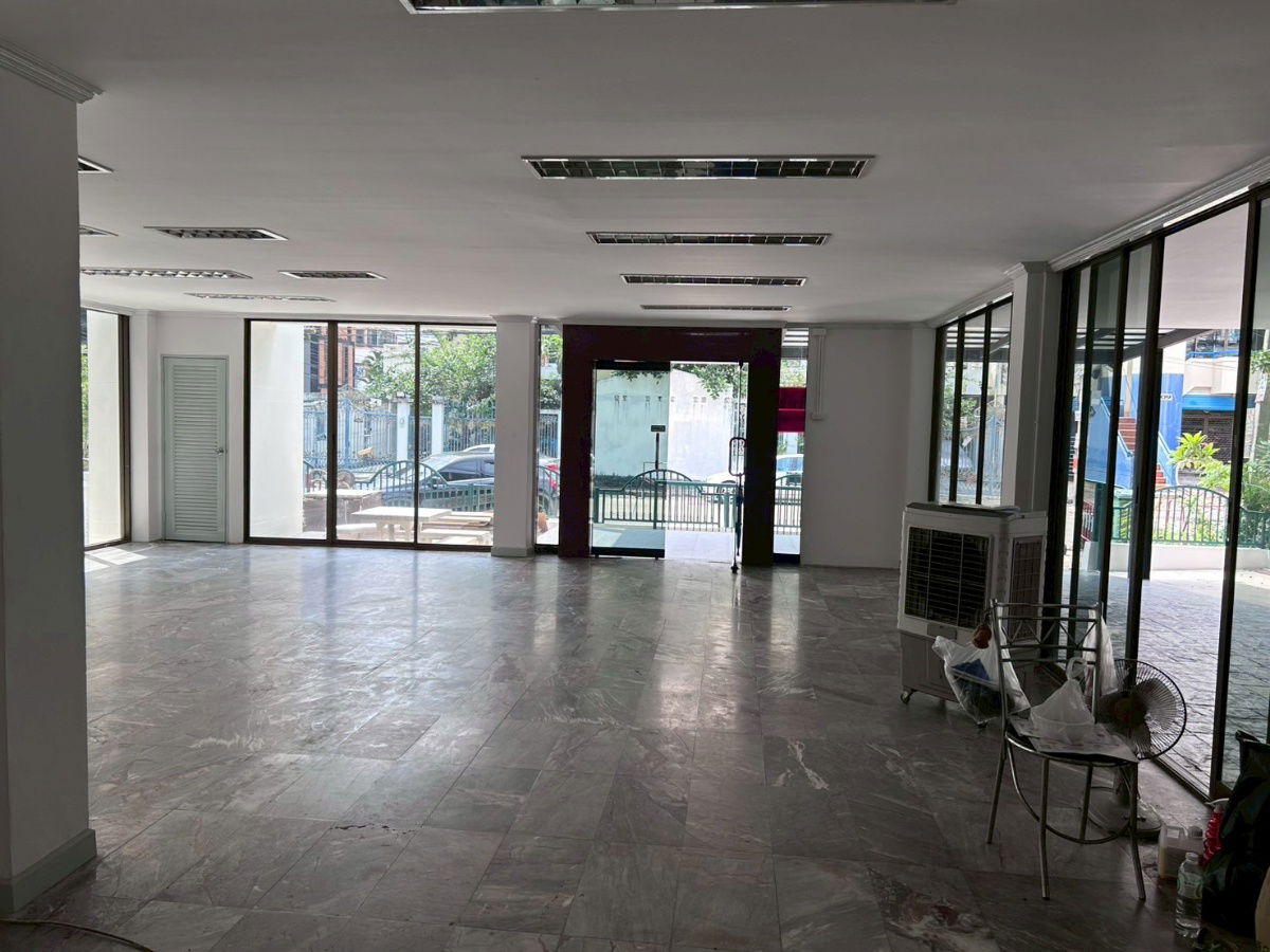 picture Home Office in the middle of Town in Town for RENT/ 办公别墅出租 - 11/35