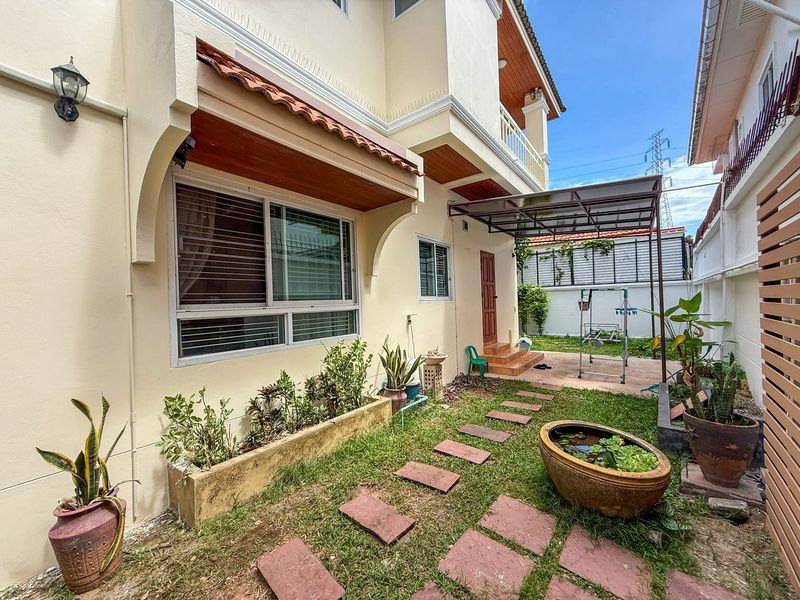 picture Two-storey detached house for sale in a community area, Chak Kho-Nong Yai Bu Road, Sriracha, Chonburi - 5/18