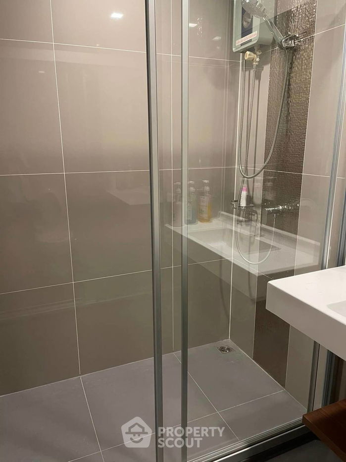 picture 1-BR Condo at Ideo Rama 9 - Asoke near MRT Phra Ram 9 (ID 1086658) - 6/9