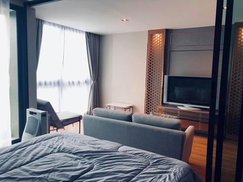 Altitude Define【𝐑𝐄𝐍𝐓】🔥มาแล้วคอนโดหรู ห้องสวยมาก ลักชูสุดๆ ตกแต่งสวยงาม เฟอร์นิเจอร์ครบ ติด MRT สามย่าน🔥  ติดต่อไลน์ไอดี: @hacondo