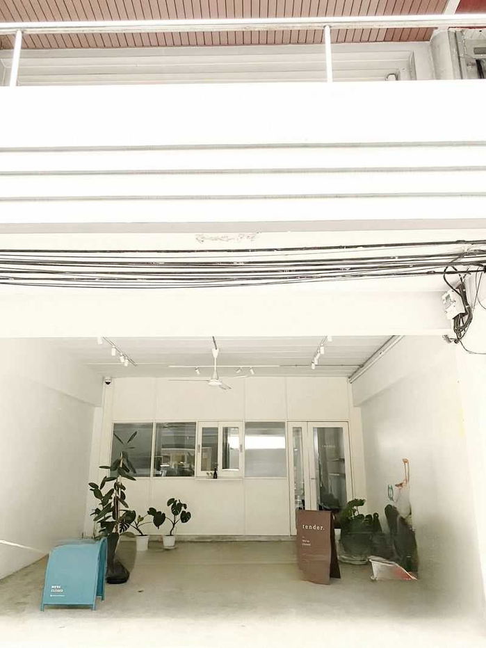 รูป LTHC12962 – Shophouse for Rent at Ekkamai (เอกมัย) Size 170 sqm. 2 storey 1 room 1 bath Near Donki Mall ONLY 100K/Month - รูปที่ 4/6