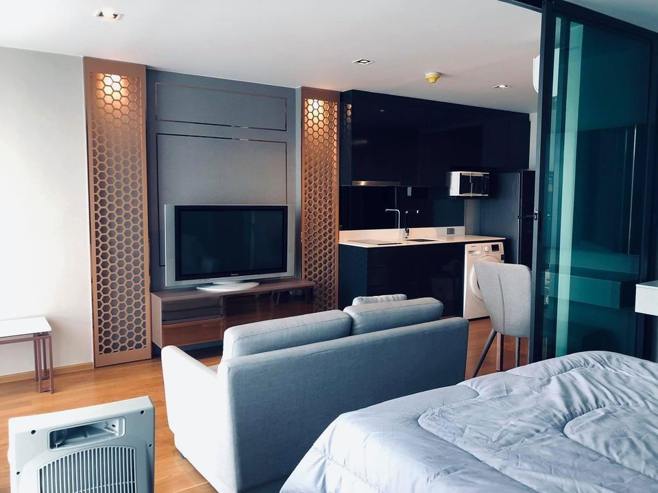 picture Altitude Define【𝐑𝐄𝐍𝐓】🔥Beautiful, ultra-luxurious rooms, beautifully decorated, fully furnished.🔥  Contact Line ID: @hacondo - 3/4