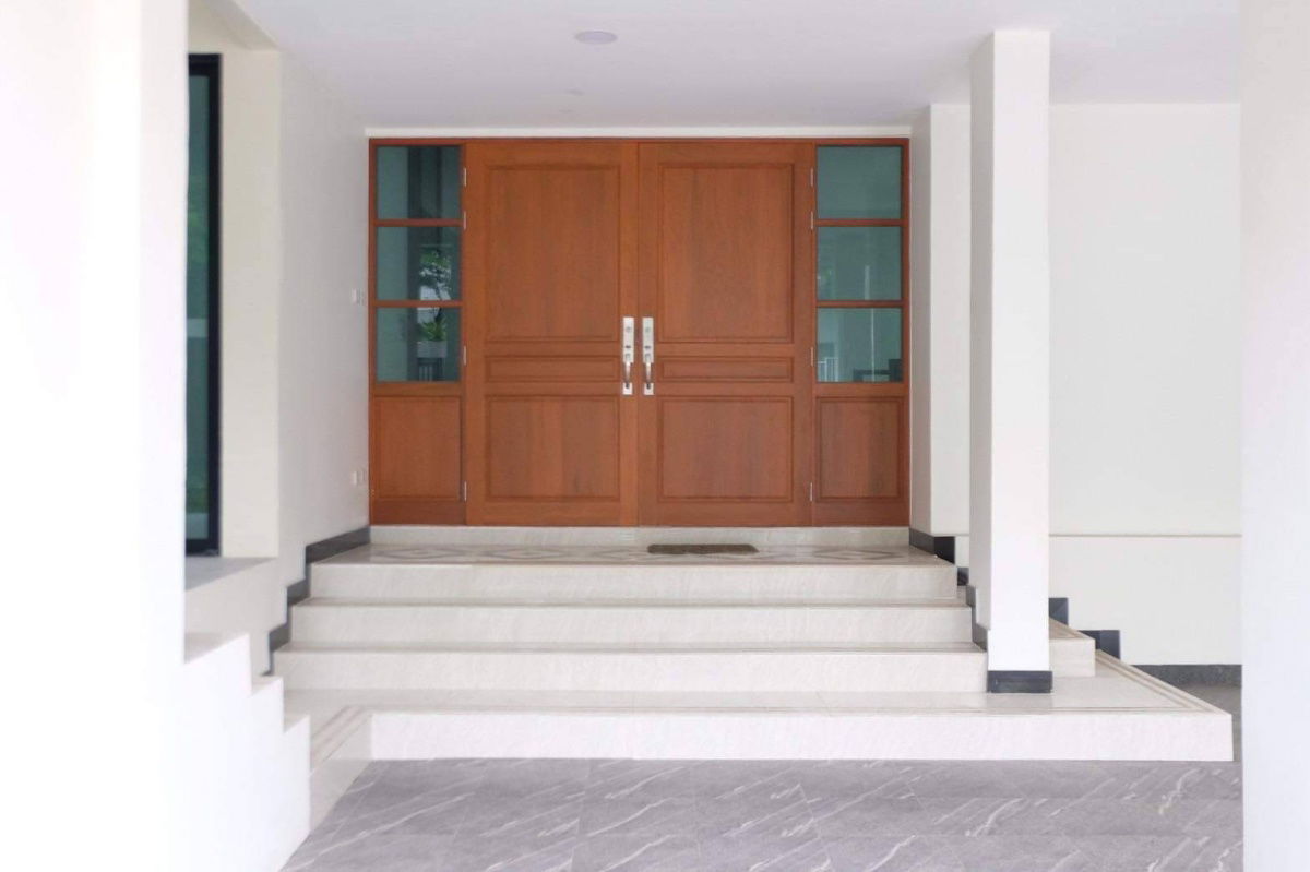 รูป ขายบ้านเดี่ยวบางนา หมู่บ้านกฤษดานคร บางนา กม.6 ใกล้เมกะบางนา พร้อมสระว่ายน้ำ มีชั้นใต้ดิน หมู่บ้านติดถนนบางนาตราด ใกล้สนามบินสุวรรณภูมิ 087-9074045 - รูปที่ 3/12