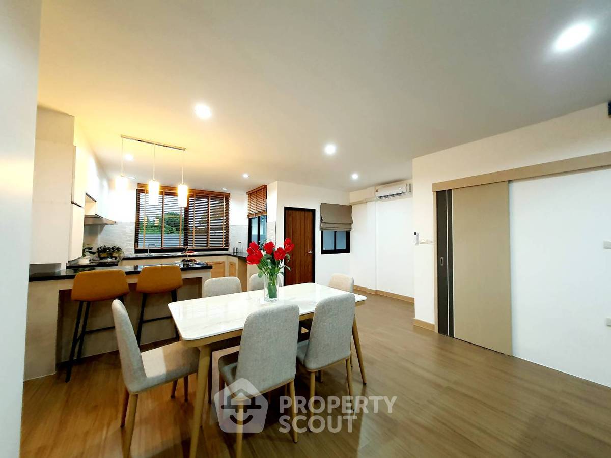 รูป ทาวน์เฮาท์ 3-ห้องนอน ใกล้ สวนนงนุช (ID 1543711) - รูปที่ 2/11