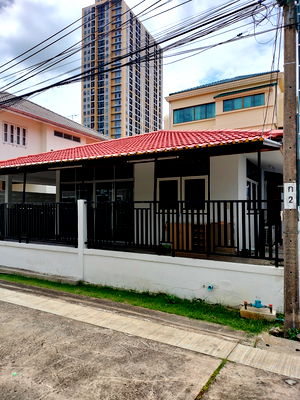 เช่าบ้านเดี่ยว วิทยาลัยรัชต์ภาคย์เทคโนโลยีและการจัดการ : ให้เช่า บ้านเดี่ยว พัฒนาการ 14  พร้อมเข้าอยู่ ที่ Line : @homefinder