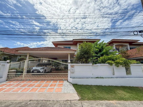 Two-storey detached house for sale in a community area, Chak Kho-Nong Yai Bu Road, Sriracha, Chonburi