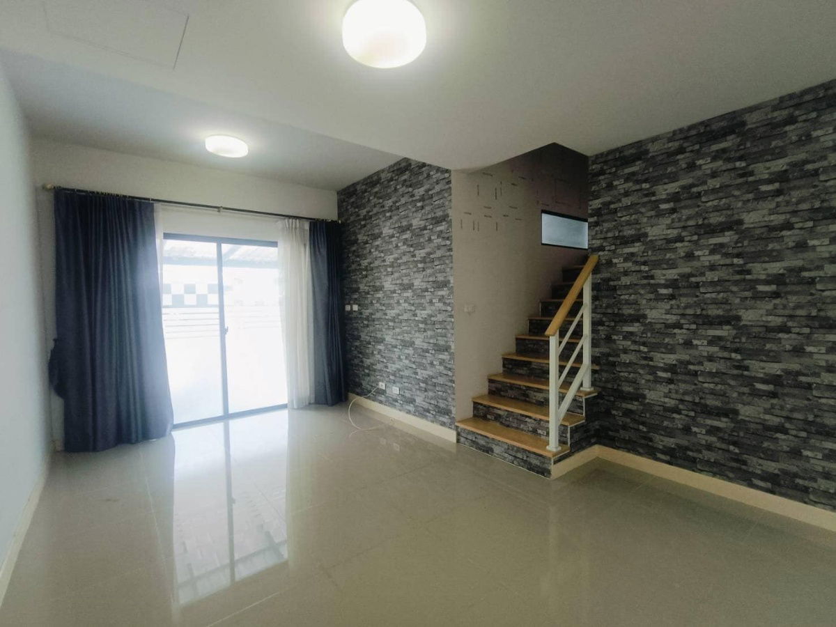 picture 🏡 Urgent Sale 2-Storey Townhouse, 18.2 sq. wah 📍 The Connect 33 Village - 7/15