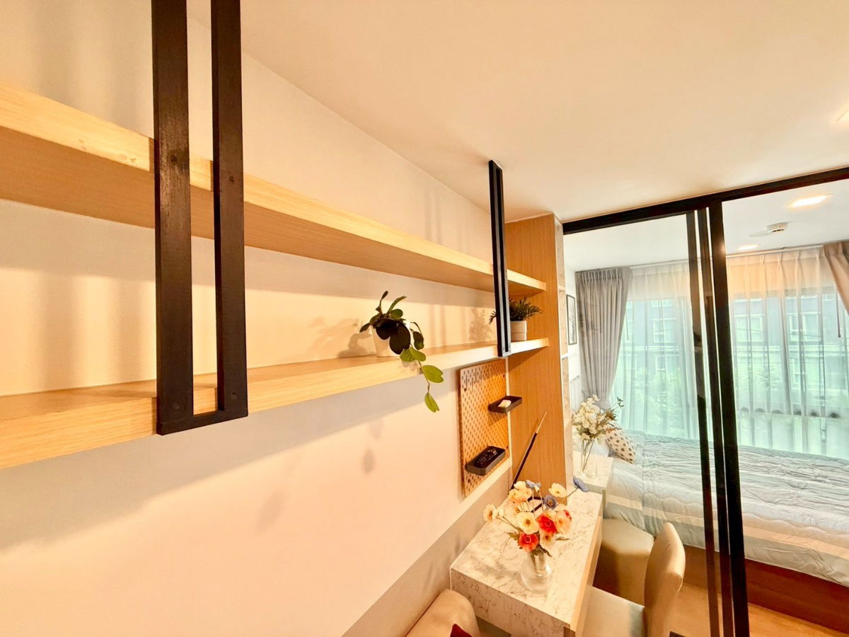 picture Separate kitchen, beautiful built-in furniture, complete with electrical appliances - 16/22