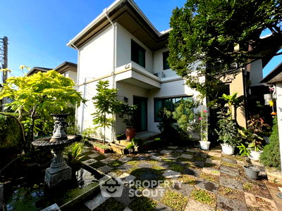 Houses for sale Thonburi Vocational College : 4-BR House in Bang Phrom (ID 1380118)