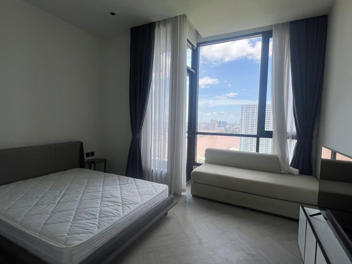 picture Forrent Chapter Charoennakhon-Riverside  Condominiums  - 1/7