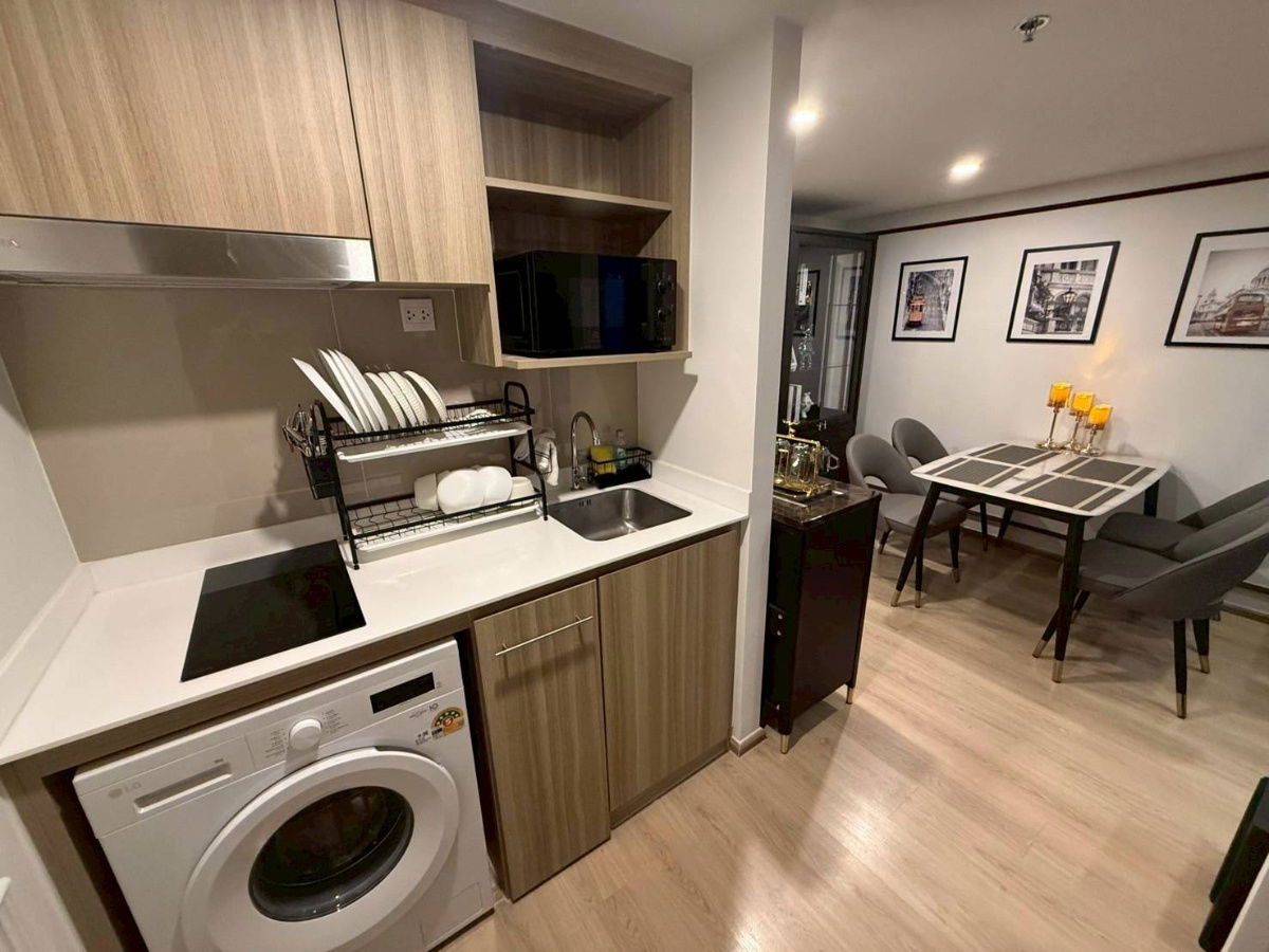 picture Condo for rent: Life Rama 4-Asoke, 450 meters from MRT Sirikit. Beautifully decorated duplex unit. - 8/20