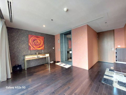  For Rent Hansar Rajdamri – 138 sqm, 2 Bedrooms 2 Bathrooms