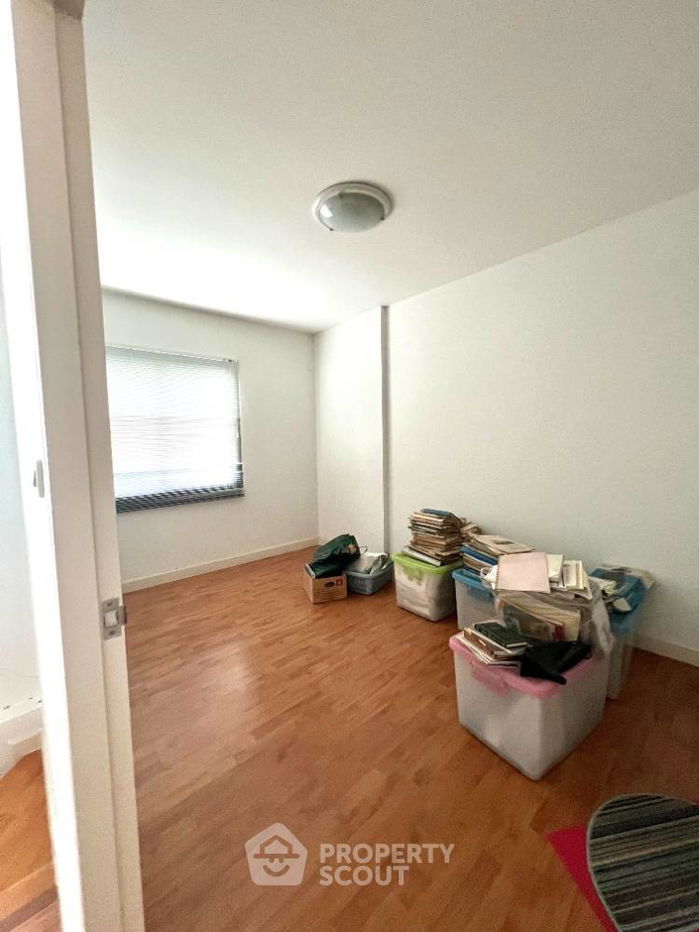 picture 3-BR Townhouse in Bang Talat (ID 2046089) - 3/6